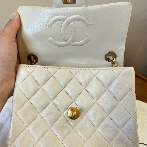 CHANEL Square Mini Lambskin Classic Flap in Beige / Ivory 💕 Authentic - Picture 5 of 16